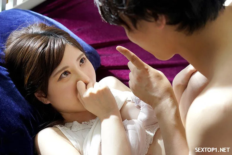 Dẫn bạn về nhà, bị người yêu luôn bà xã của mình